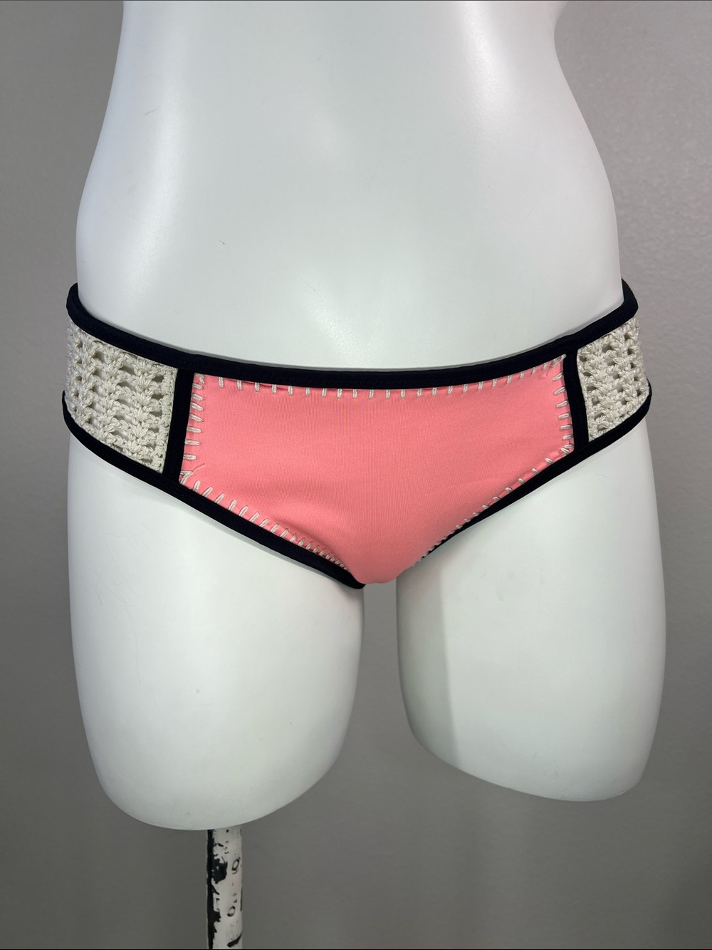 Victoria's Secret Peach Bikini Bottom with Cream Crochet and Black Trim MEDIUM
